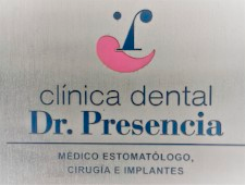 Clínica Dental Dr. Presencia Martí logo
